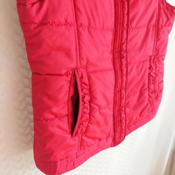 Sleeveless red puffer jacket - Picture 7 of 14